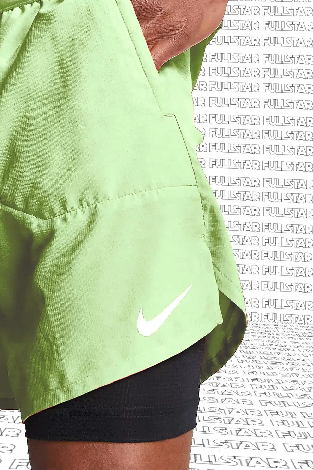Nike Stride 7inch Run Shorts 2 in 1 Taytlı Fermuar Cepli Koşu Şortu Yeşil