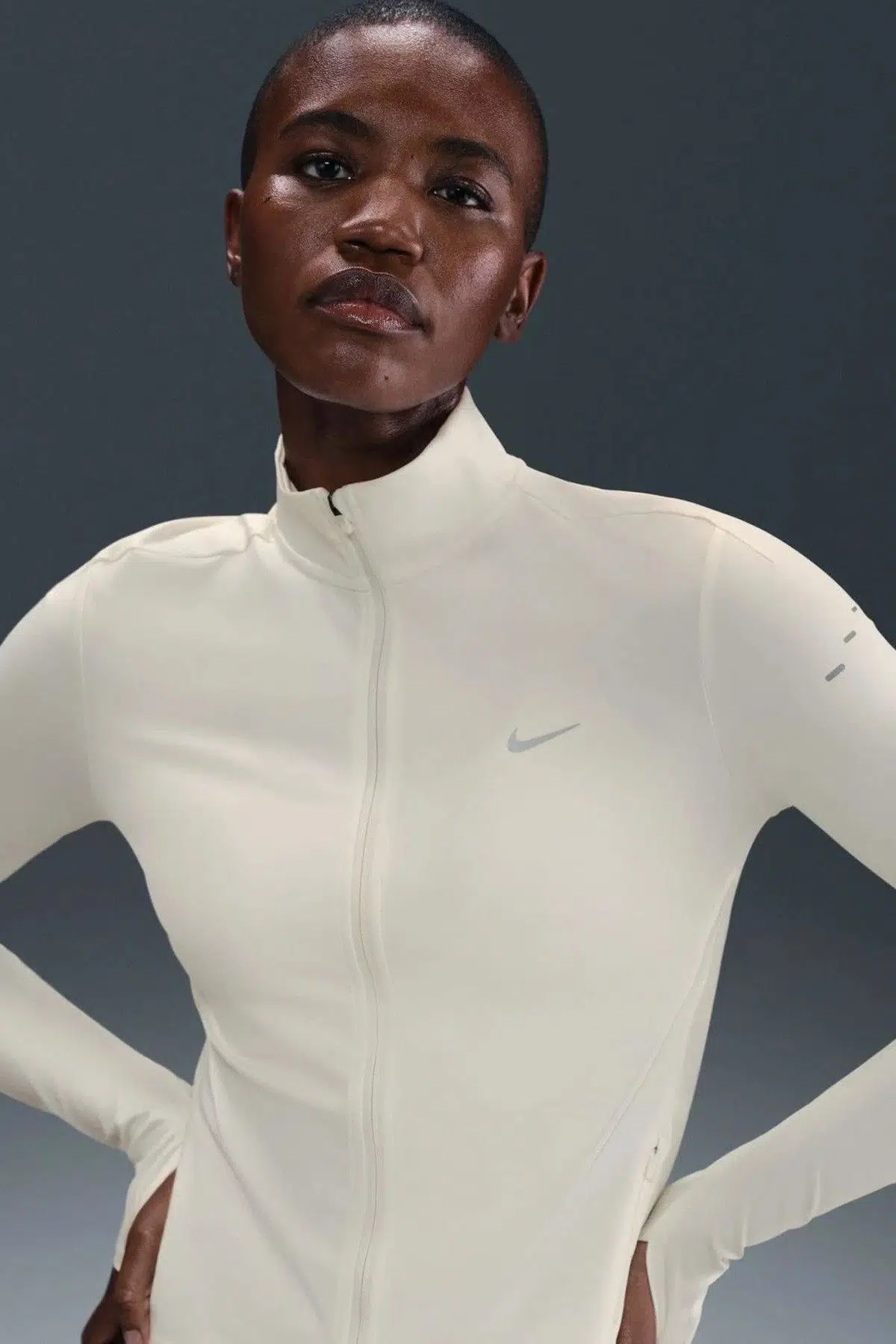 Nike Swift Dri-Fit Midlayer Womens Running Jacket Reflektörlü Fermuarlı Kadın Koşu Ceketi Krem