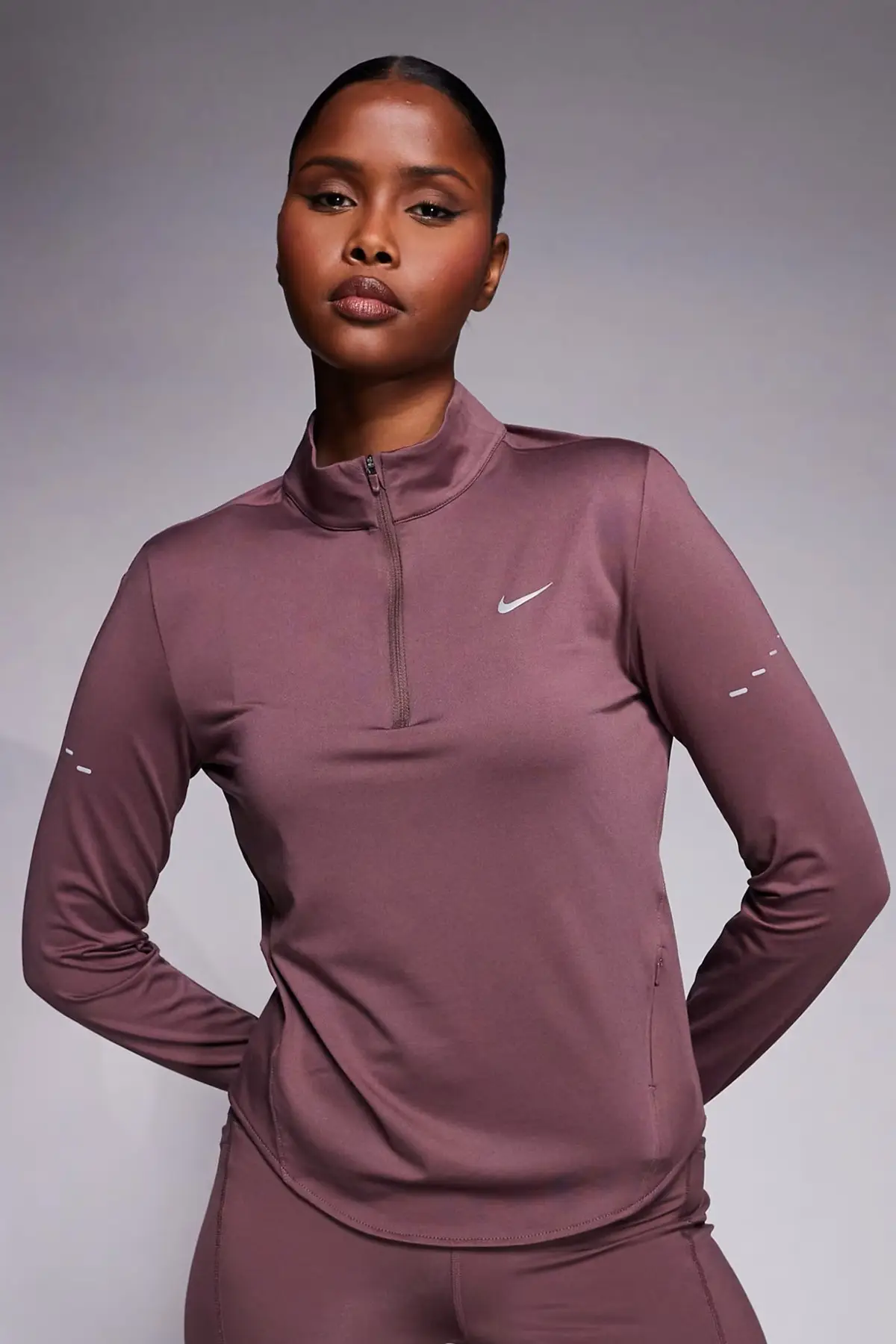 HQ0499-502 Nike Swift Dri-Fit UV HZ Top Womens Sweatshirt Çeyrek Fermuarlı Kadın Koşu Antreman Üstü Kahverengi