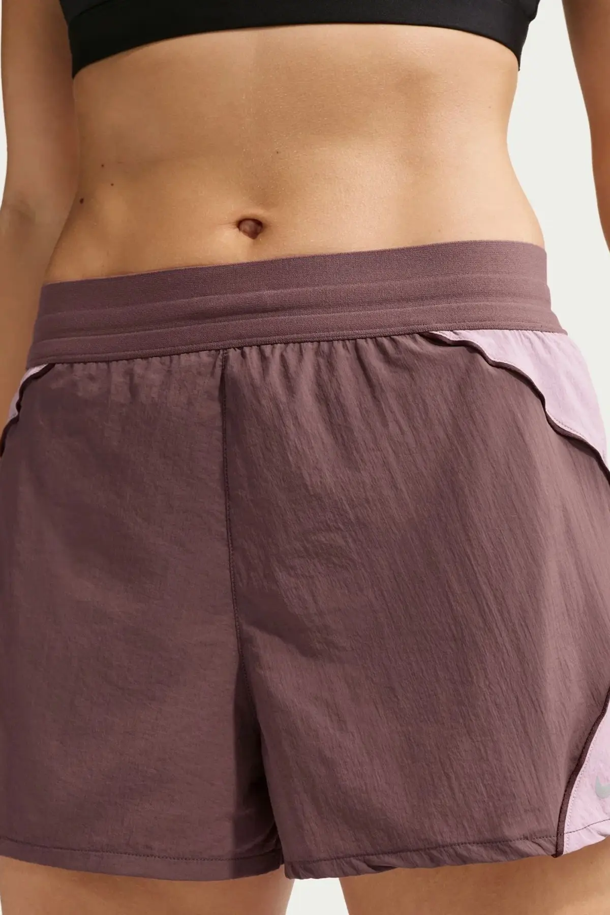 HQ8179-104 Nike 24.7 Soft Knit Womens Training Short Kadın Antreman Şortu Krem 