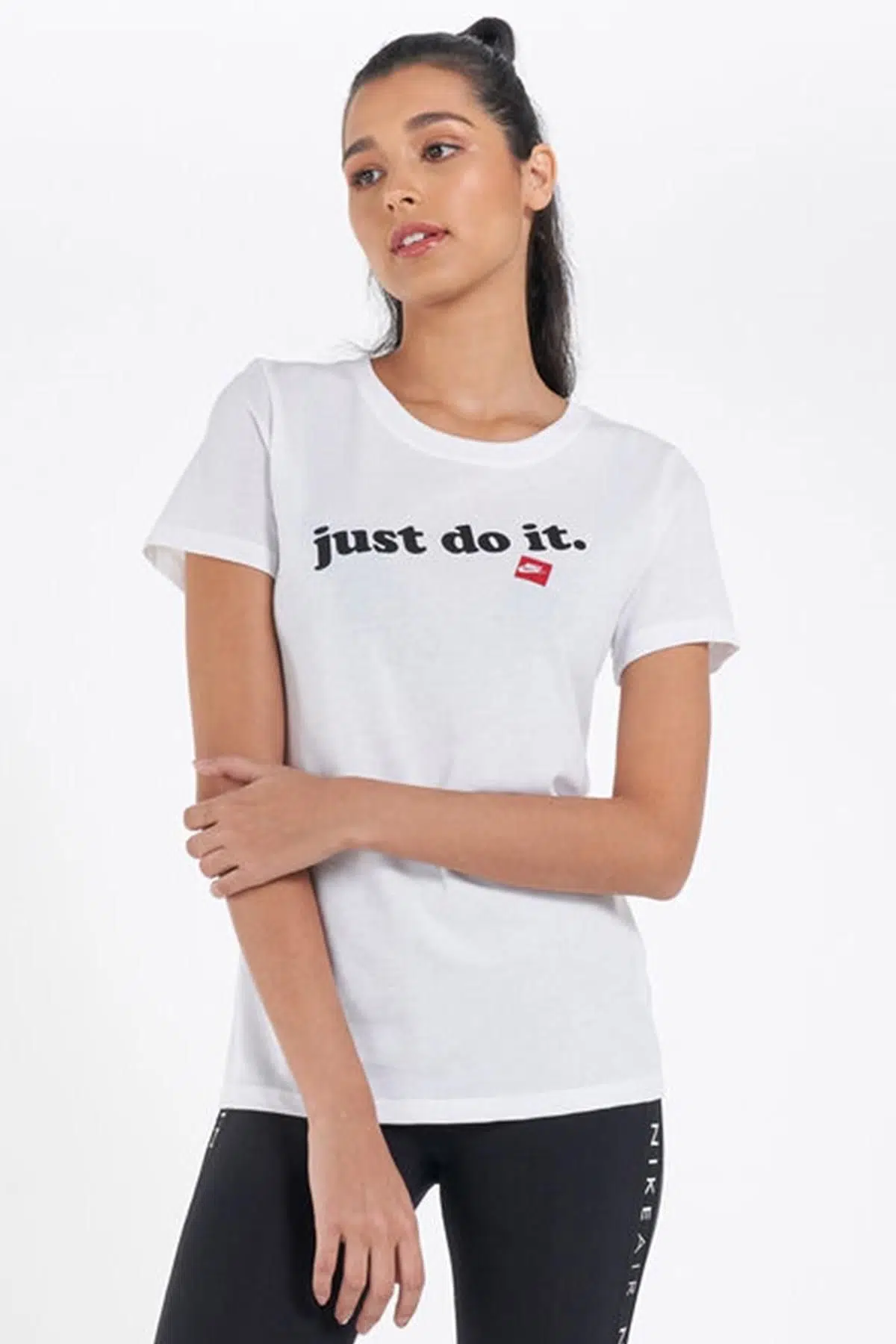 Nike Womens Sportwear Just Do It Kadın Spor Tişörtü Beyaz