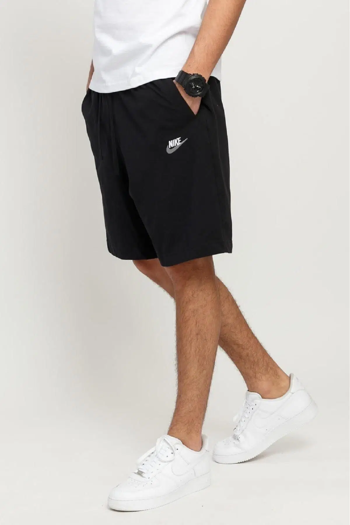 Nike Swoosh Yazlık İnce Pamuklu Siyah Şort