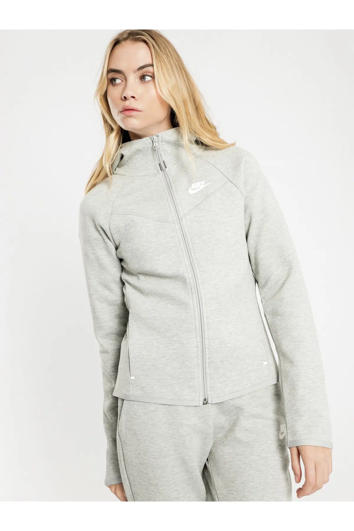 Nike Tech Fleece Kadın Kapüşonlu Sweatshirt