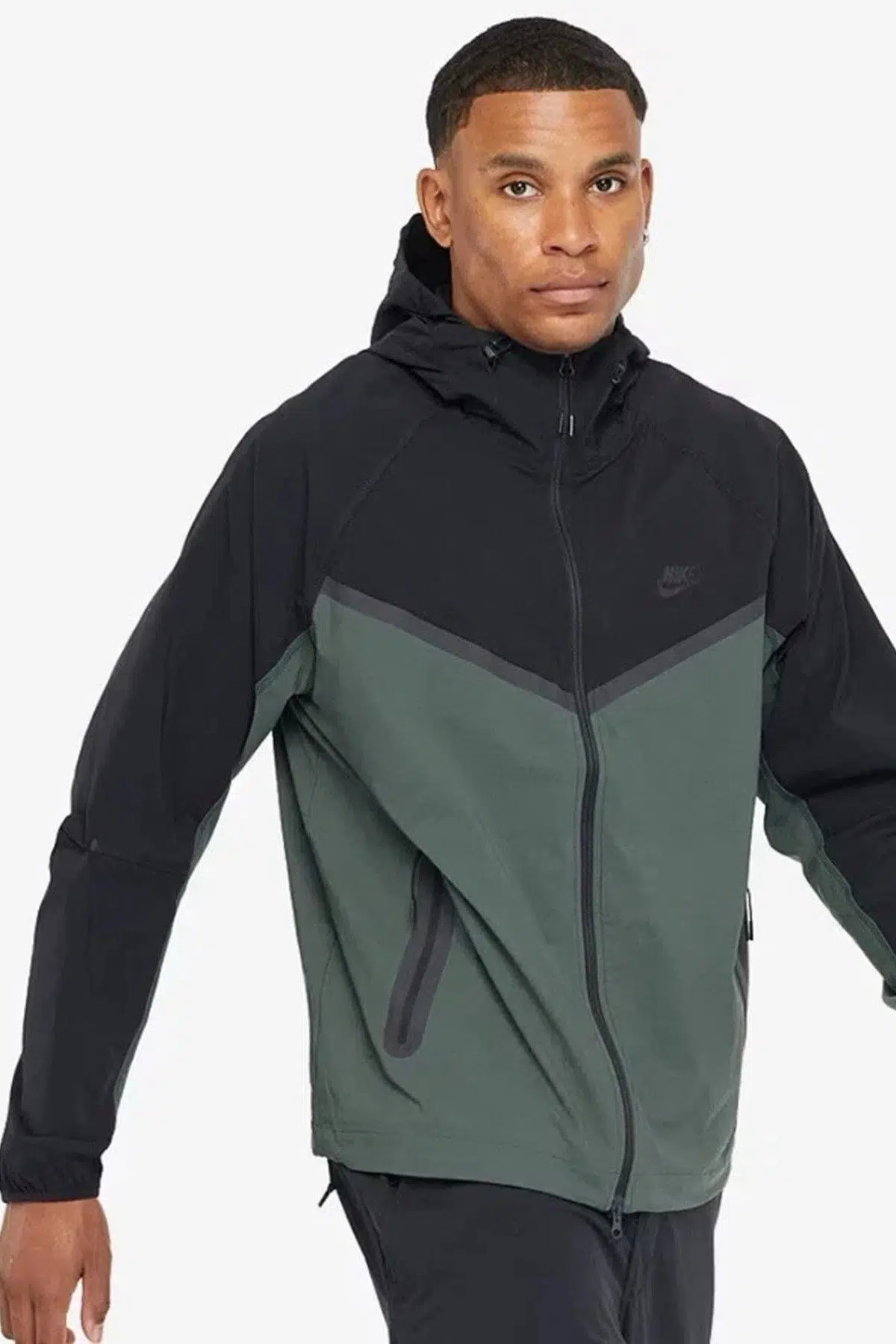 Nike Tech Windrunner Woven Full Zip Loose Fit Jacket Erkek Bol Kesim Paraşüt Kumaş Kapüşonlu Ceket Yeşil