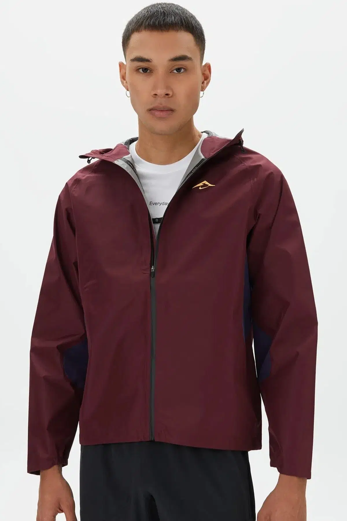 Nike Trail Running Grotex Packable Hoodie Erkek Su Geçirmez Kapüşonlu Çantaya Dönüşebilen Reflektörlü Koşu Ceketi Bordo