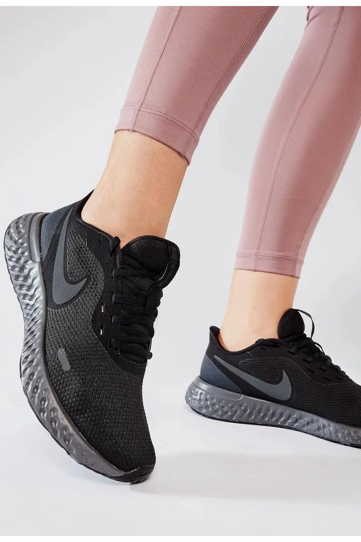 Nike WMNS Revolution 5 Yürüyüş Koşu Ayakkabısı Siyah BQ