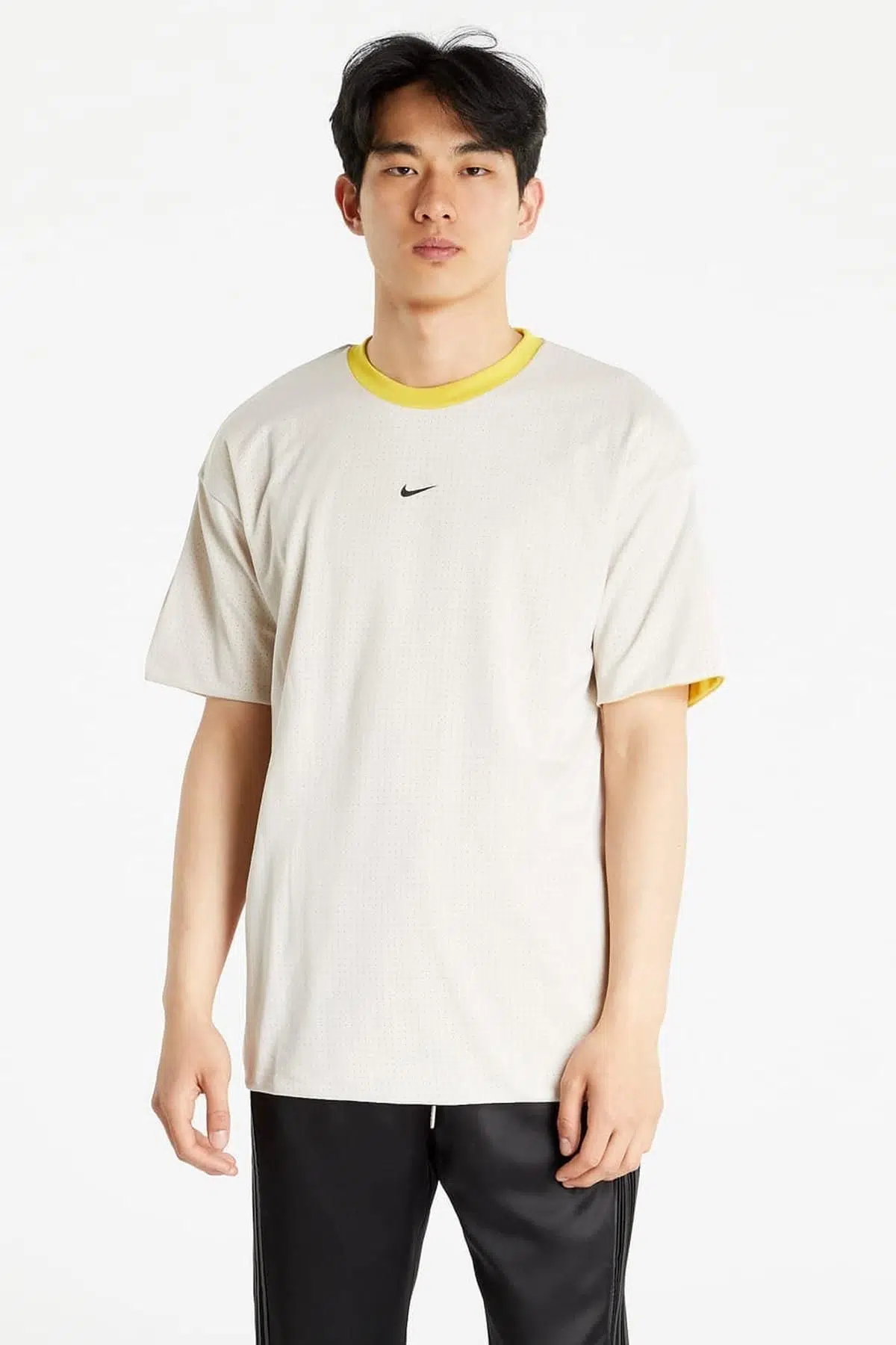 Nike Sportswear Style Essentials Çift Yönlü Tişört Krem Sarı
