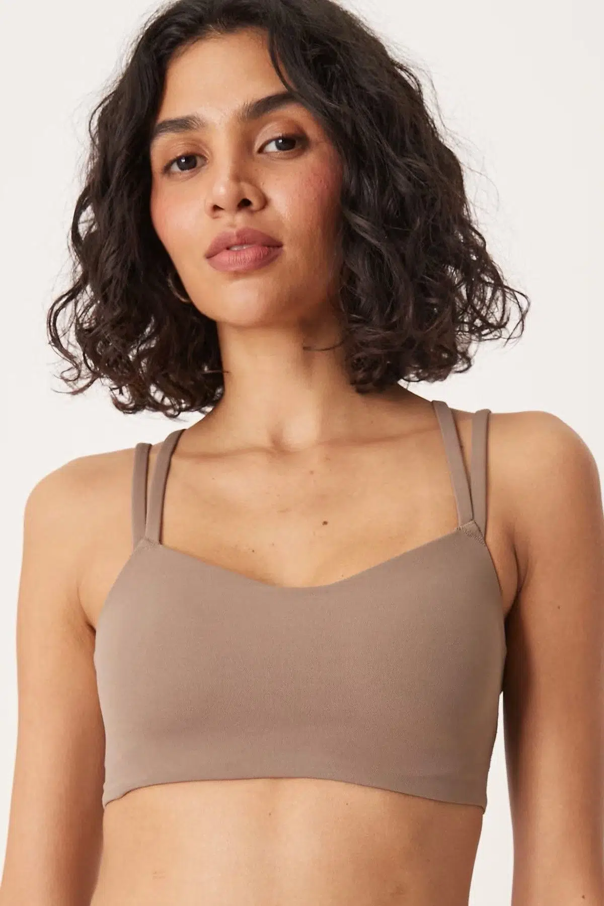 Nike Zenvy Strappy Padded Womens Bra Pedli Kadın Spor Sütyeni Kahverengi