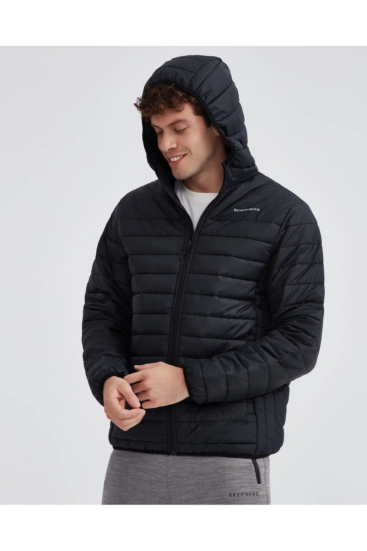 Skechers Essential Synthetic Fill Jacket Kapüşonlu Şişme Erkek Mont Siyah