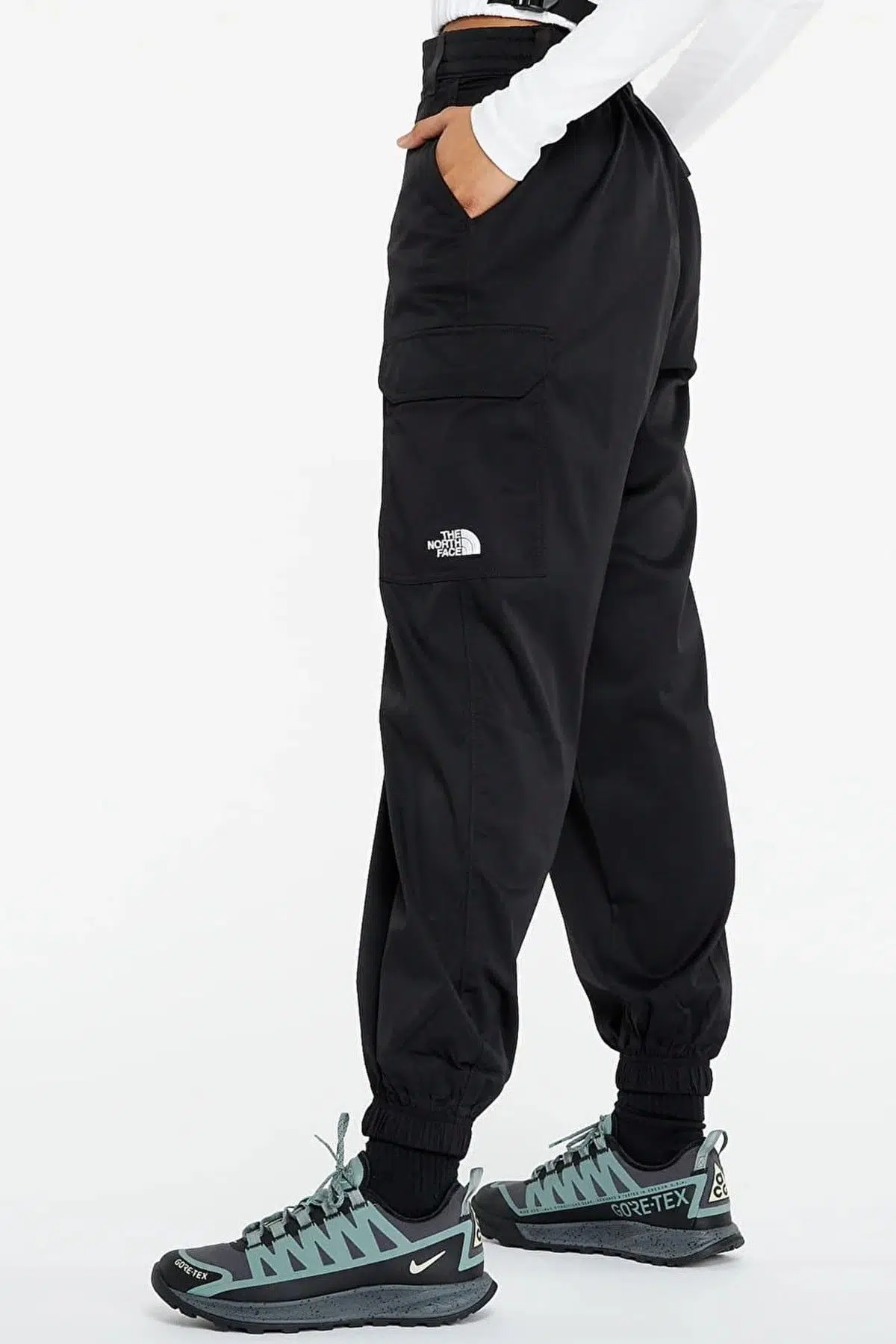 The North Face Karakash Cargo Pant Kadın Dokuma Kargo Cepli Eşofman Altı Siyah