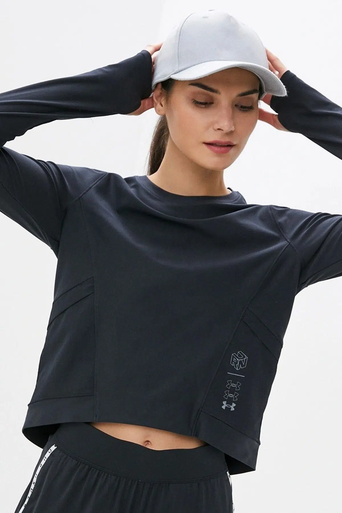 Under Armour Run Anywhere Cropped LS Sport Long Sleeve Kadın Cepli Antrenman Koşu Sweatshirt Siyah